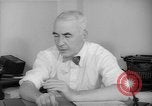 Immagine di Elmer Davis Washington DC USA, 1942, secondo 15 filmato di repertorio 65675043731