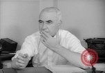 Immagine di Elmer Davis Washington DC USA, 1942, secondo 30 filmato di repertorio 65675043731