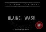 Standbild Austausch von Fahnen Blaine Washington USA, 1938, aus Sekunde 1 historischem Filmmaterial Videoclip 65675043739