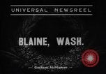 Standbild Austausch von Fahnen Blaine Washington USA, 1938, aus Sekunde 4 historischem Filmmaterial Videoclip 65675043739