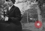Standbild jährliche Saint Hubert's Hunt Compiegne Frankreich, 1938, aus Sekunde 13 historischem Filmmaterial Videoclip 65675043744
