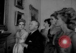Immagine di Sfilata di moda Regno Unito, 1962, secondo 23 filmato di repertorio 65675043750