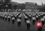 Immagine di Giorno di maggio celebrazione Mosca Russia Unione Sovietica, 1961, secondo 15 filmato di repertorio 65675043752