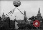 Immagine di Giorno di maggio celebrazione Mosca Russia Unione Sovietica, 1961, secondo 30 filmato di repertorio 65675043752