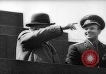 Immagine di Giorno di maggio celebrazione Mosca Russia Unione Sovietica, 1961, secondo 37 filmato di repertorio 65675043752