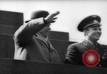 Immagine di Giorno di maggio celebrazione Mosca Russia Unione Sovietica, 1961, secondo 38 filmato di repertorio 65675043752
