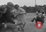 Standbild woodchoppers Skytop Pennsylvania USA, 1936, aus Sekunde 41 historischem Filmmaterial Videoclip 65675043763