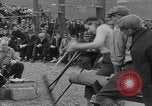 Standbild woodchoppers Skytop Pennsylvania USA, 1936, aus Sekunde 43 historischem Filmmaterial Videoclip 65675043763