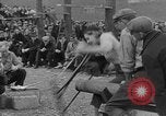 Standbild woodchoppers Skytop Pennsylvania USA, 1936, aus Sekunde 44 historischem Filmmaterial Videoclip 65675043763