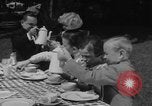 Standbild Zwerg Trainer San Diego California USA, 1936, aus Sekunde 39 historischem Filmmaterial Videoclip 65675043765