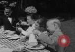 Standbild Zwerg Trainer San Diego California USA, 1936, aus Sekunde 40 historischem Filmmaterial Videoclip 65675043765