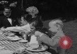 Standbild Zwerg Trainer San Diego California USA, 1936, aus Sekunde 41 historischem Filmmaterial Videoclip 65675043765