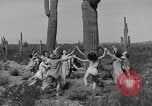 Standbild junge Frauen Phoenix Arizona USA, 1936, aus Sekunde 34 historischem Filmmaterial Videoclip 65675043766