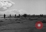 Immagine di Raccolta delle vongole Ocean City Washington USA, 1936, secondo 25 filmato di repertorio 65675043769