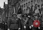Image Adolf Hitler arrive à Nuremberg pour congrès du parti Nazi Nuremberg ALLEMAGNE, 1937, de la seconde 25 séquences d'archives historiques vidéo 65675043773