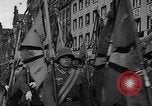 Image Adolf Hitler arrive à Nuremberg pour congrès du parti Nazi Nuremberg ALLEMAGNE, 1937, de la seconde 36 séquences d'archives historiques vidéo 65675043773