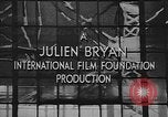 Standbild Community Advisory Service Center Bridgeport Connecticut USA, 1949, aus Sekunde 33 historischem Filmmaterial Videoclip 65675043774
