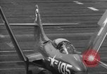 Immagine di F9F Panther getti Corea, 1950, secondo 40 filmato di repertorio 65675043798