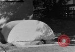 Immagine di Backyard fallout shelter United States USA, 1950, secondo 37 filmato di repertorio 65675043805