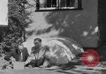 Immagine di Backyard fallout shelter United States USA, 1950, secondo 42 filmato di repertorio 65675043805