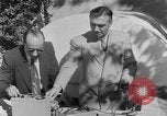 Immagine di Backyard fallout shelter United States USA, 1950, secondo 47 filmato di repertorio 65675043805