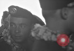 Standbild französische Truppen Oahu Hawaii USA, 1954, aus Sekunde 32 historischem Filmmaterial Videoclip 65675043820