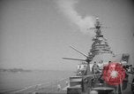 Standbild USS Los Angeles Yokosuka in Japan, 1951, aus Sekunde 11 historischem Filmmaterial Videoclip 65675043825
