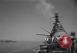 Standbild USS Los Angeles Yokosuka in Japan, 1951, aus Sekunde 25 historischem Filmmaterial Videoclip 65675043825