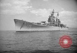 Standbild USS Los Angeles Yokosuka in Japan, 1951, aus Sekunde 31 historischem Filmmaterial Videoclip 65675043825