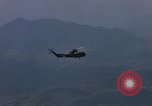 Standbild gunner Unterstützung Vietnam, 1966, aus Sekunde 30 historischem Filmmaterial Videoclip 65675043835