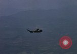 Standbild gunner Unterstützung Vietnam, 1966, aus Sekunde 36 historischem Filmmaterial Videoclip 65675043835