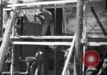 Standbild Reparatur beschädigter Bogen der italienischen Zerstörer Ugolino Vivaldi Italien, 1940, aus Sekunde 10 historischem Filmmaterial Videoclip 65675043843