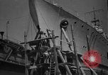 Standbild Reparatur beschädigter Bogen der italienischen Zerstörer Ugolino Vivaldi Italien, 1940, aus Sekunde 23 historischem Filmmaterial Videoclip 65675043843