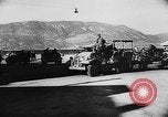 Standbild deutsche Truppen capture Kreta und britischen Gefangenen Kreta Griechenland, 1941, aus Sekunde 16 historischem Filmmaterial Videoclip 65675043853
