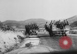 Standbild deutsche Truppen capture Kreta und britischen Gefangenen Kreta Griechenland, 1941, aus Sekunde 35 historischem Filmmaterial Videoclip 65675043853
