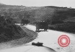Standbild deutsche Truppen capture Kreta und britischen Gefangenen Kreta Griechenland, 1941, aus Sekunde 47 historischem Filmmaterial Videoclip 65675043853