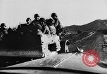 Standbild deutsche Truppen capture Kreta und britischen Gefangenen Kreta Griechenland, 1941, aus Sekunde 59 historischem Filmmaterial Videoclip 65675043853