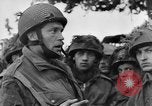 Standbild britische Truppen Frankreich, 1944, aus Sekunde 6 historischem Filmmaterial Videoclip 65675043859