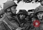 Standbild britische Truppen Frankreich, 1944, aus Sekunde 7 historischem Filmmaterial Videoclip 65675043859