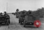 Standbild britische Truppen Frankreich, 1944, aus Sekunde 43 historischem Filmmaterial Videoclip 65675043859