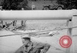 Standbild US-Soldaten durchlaufen stevedores Ausbildung als Fort Dix New Jersey USA, 1942, aus Sekunde 34 historischem Filmmaterial Videoclip 65675043867