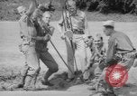 Standbild US-Soldaten durchlaufen stevedores Ausbildung als Fort Dix New Jersey USA, 1942, aus Sekunde 50 historischem Filmmaterial Videoclip 65675043867