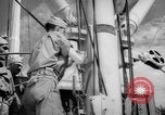 Standbild US-Soldaten durchlaufen stevedores Ausbildung als Fort Dix New Jersey USA, 1942, aus Sekunde 59 historischem Filmmaterial Videoclip 65675043867