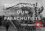 Standbild USA Fallschirmjäger Fort Benning Georgia USA, 1942, aus Sekunde 5 historischem Filmmaterial Videoclip 65675043869