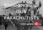 Standbild USA Fallschirmjäger Fort Benning Georgia USA, 1942, aus Sekunde 6 historischem Filmmaterial Videoclip 65675043869