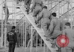 Standbild USA Fallschirmjäger Fort Benning Georgia USA, 1942, aus Sekunde 15 historischem Filmmaterial Videoclip 65675043869