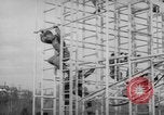 Standbild USA Fallschirmjäger Fort Benning Georgia USA, 1942, aus Sekunde 21 historischem Filmmaterial Videoclip 65675043869