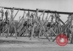 Standbild USA Fallschirmjäger Fort Benning Georgia USA, 1942, aus Sekunde 28 historischem Filmmaterial Videoclip 65675043869