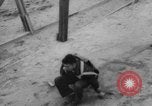 Standbild USA Fallschirmjäger Fort Benning Georgia USA, 1942, aus Sekunde 34 historischem Filmmaterial Videoclip 65675043869