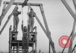 Standbild USA Fallschirmjäger Fort Benning Georgia USA, 1942, aus Sekunde 37 historischem Filmmaterial Videoclip 65675043869